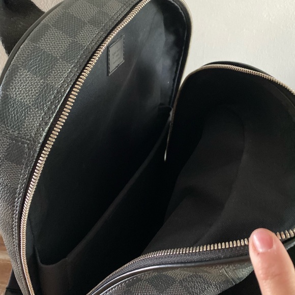 Louis Vuitton laptop/backpack bag.  Like new, rarely used. - Picture 5 of 8